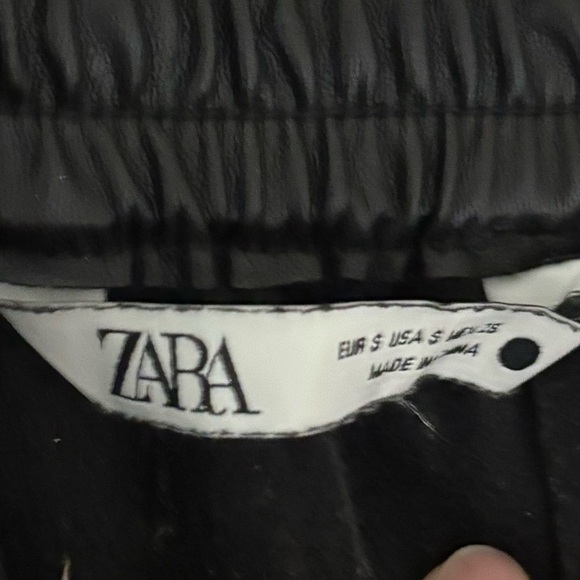 Zara Black Faux Leather Wide-Leg Pants - Picture 4 of 10